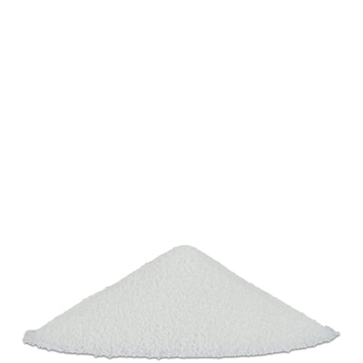 Weisses Pulver als Zutat, freigestellt auf hellem Hintergrund