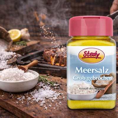 Stedy Meersalz grob gebrochen am Grill mit Salzschale und Gewürzen