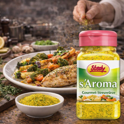 Ein Teller mit gebratenem Gemüse und Stedy s’Aroma Streuwürze in Szene gesetzt in der Küche.