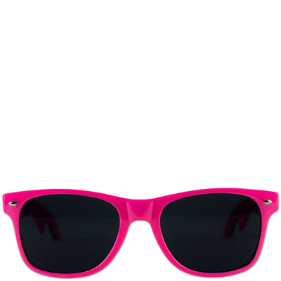 Pinke Sonnenbrille mit schwarzer Linse, Frontansicht auf weißem Hintergrund