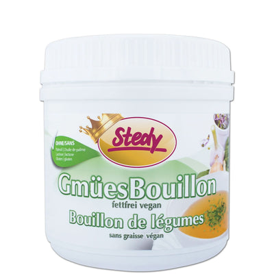 Weisse Dose Gmües Bouillon von Stedy mit grünem Etikett freigestellt vor weissem Hintergrund